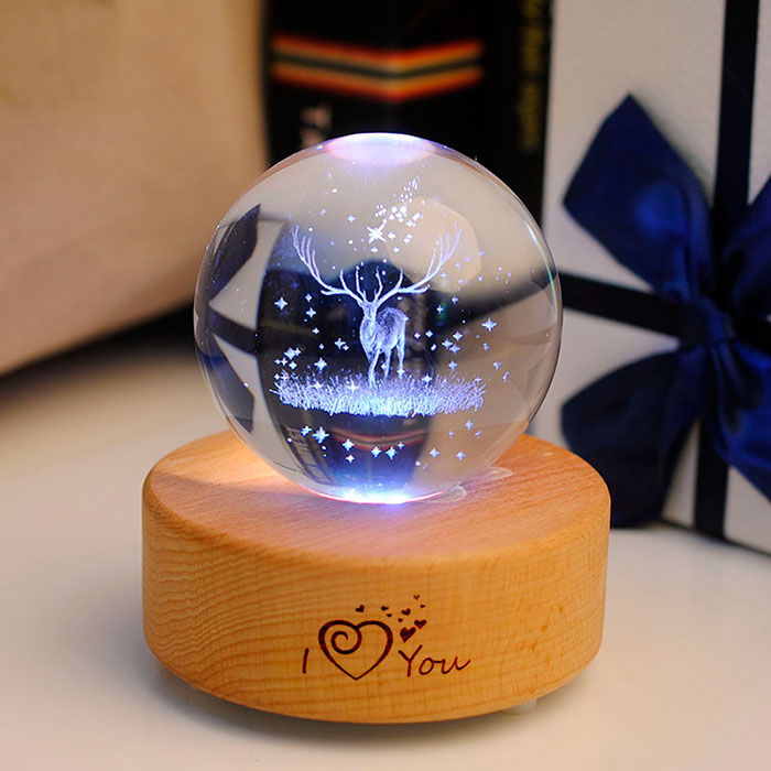 水晶球音乐盒麋鹿木质八音盒女生闺蜜儿童生日情人节创意礼物