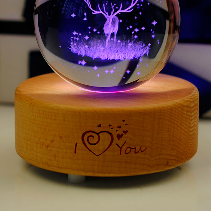 水晶球音乐盒麋鹿木质八音盒女生闺蜜儿童生日情人节创意礼物