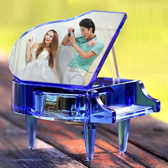 婚庆水晶钢琴音乐盒