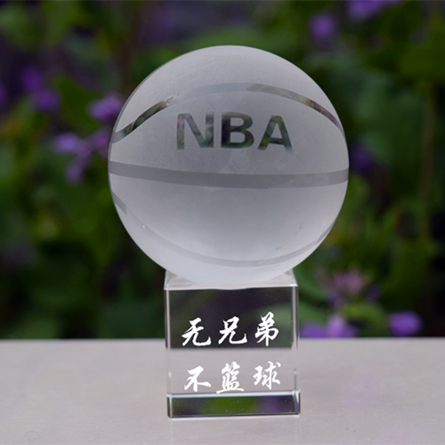 送学生什么礼物好而且Ta拿着实用
