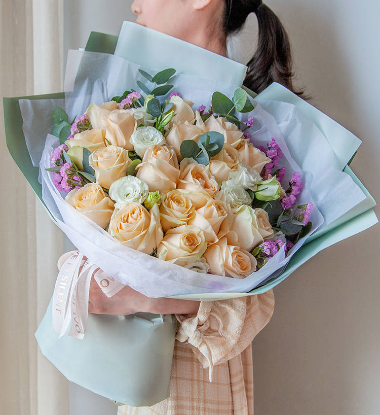 追男生可以送鲜花吗