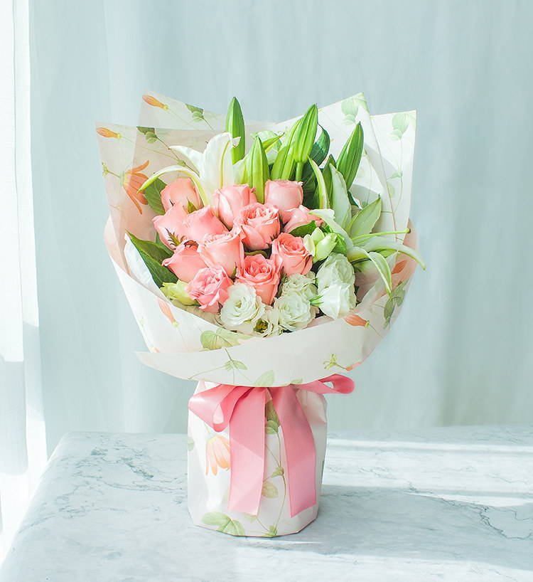 女友喜欢百合花，有没高清花款推荐