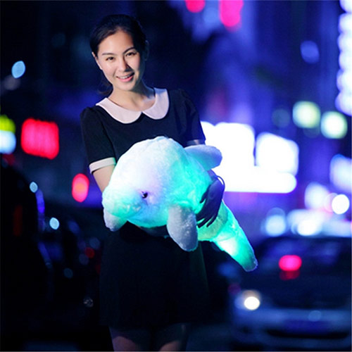 七彩海豚公仔发光音乐抱枕毛绒玩具可爱枕头创意儿童女生生日礼物