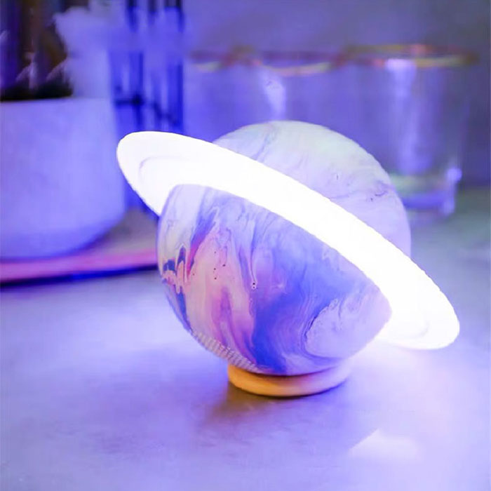 创意星球音响台灯