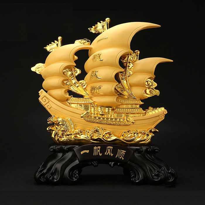 一帆风顺沙绒金摆件