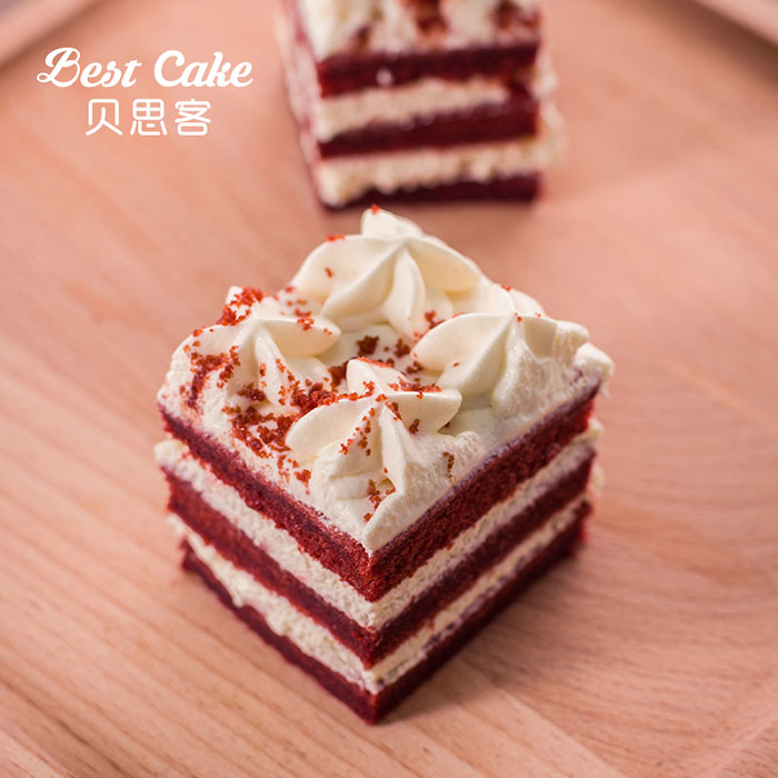 丝绒奶油生日蛋糕