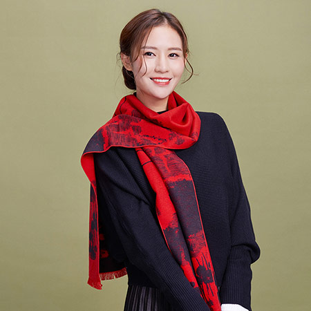 女士真丝绒围巾