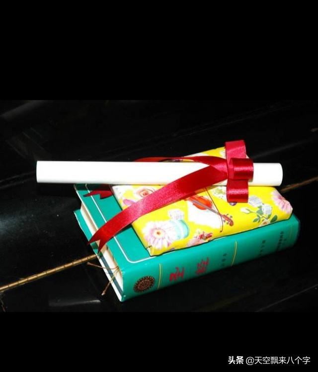 研究生要毕业了，想给自己的导师送个礼物，该怎么选？