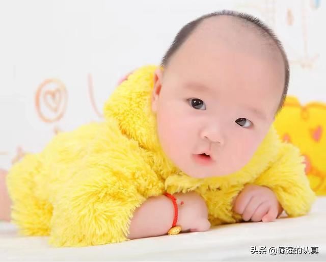 刚出生的婴儿，作为舅妈舅舅应该送什么？