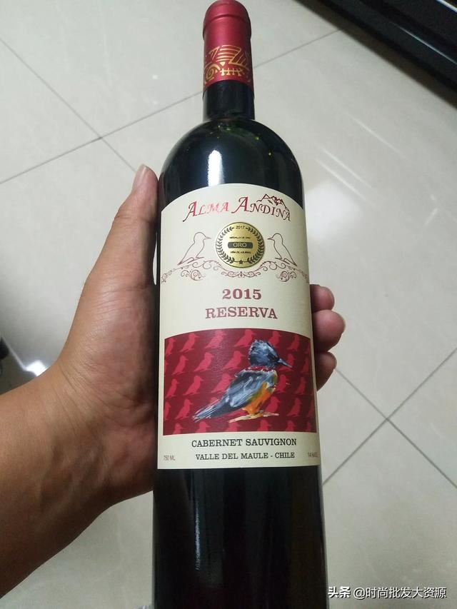 想买一些进口红酒送礼，哪里的比较好？