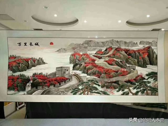 给三十多岁的男领导送礼，朋友们知道送什么好呢？请告知？