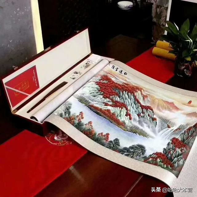 给三十多岁的男领导送礼，朋友们知道送什么好呢？请告知？