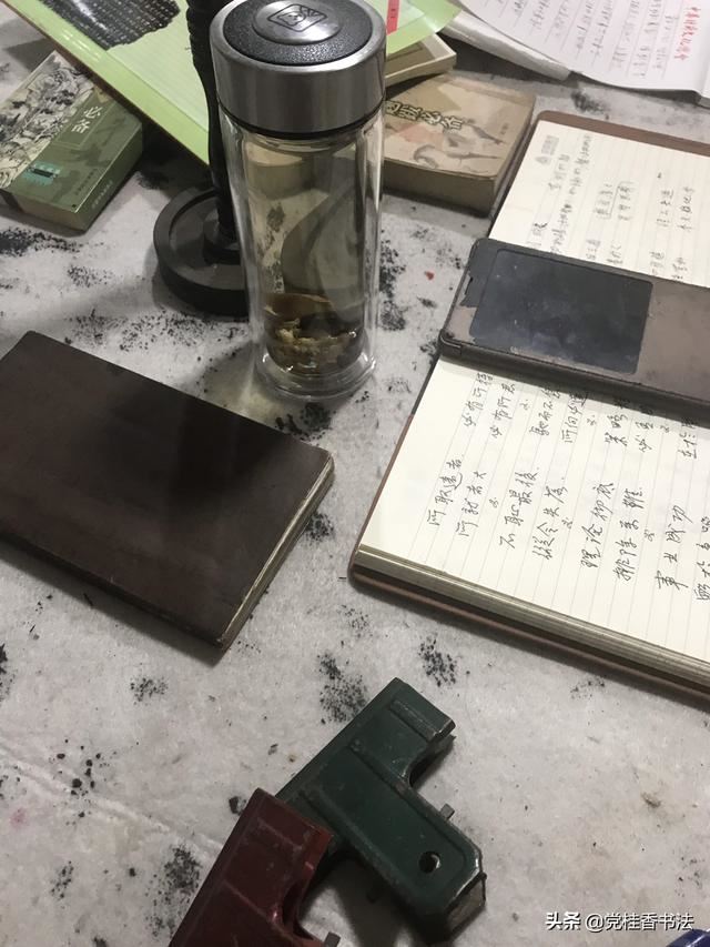 老人喜欢书法送什么好？
