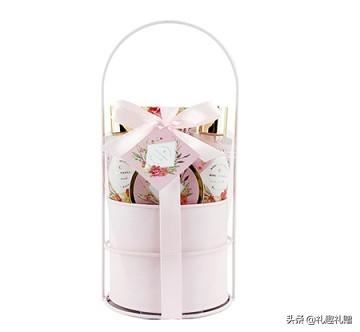 三八妇女节，单位发什么礼品给女职工好呢？