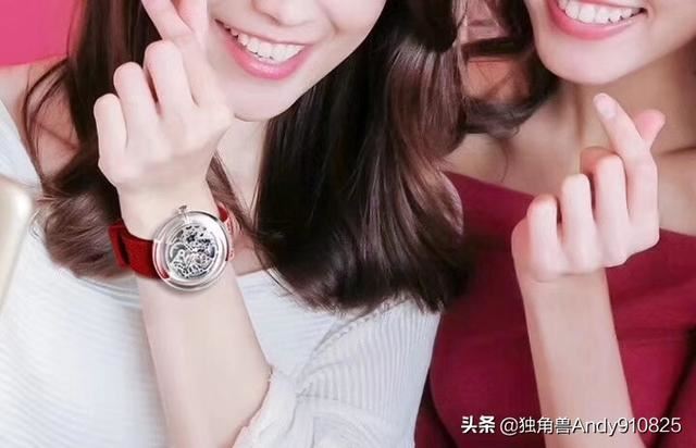 男友要过生日了，想给他买个手表，价格2000以内，又不失档次的哪款好？