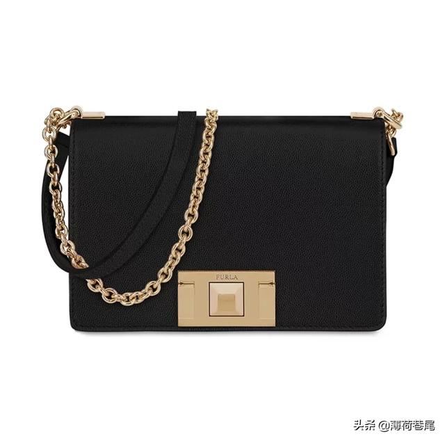送女孩子什么礼物好1000元左右的？