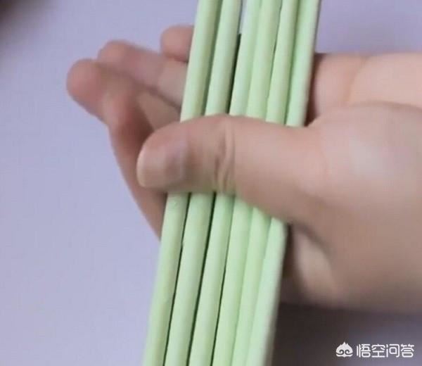如何用彩纸制作母亲节的礼物相框？
