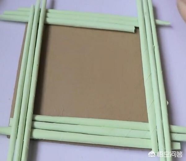 如何用彩纸制作母亲节的礼物相框？