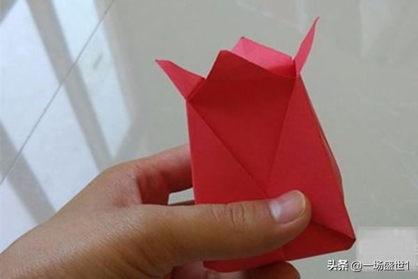 纸玫瑰花的折法，送给母亲的礼物？