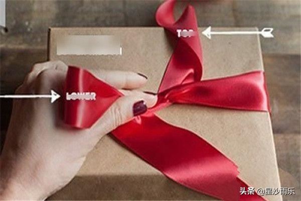礼品包装蝴蝶结打法？