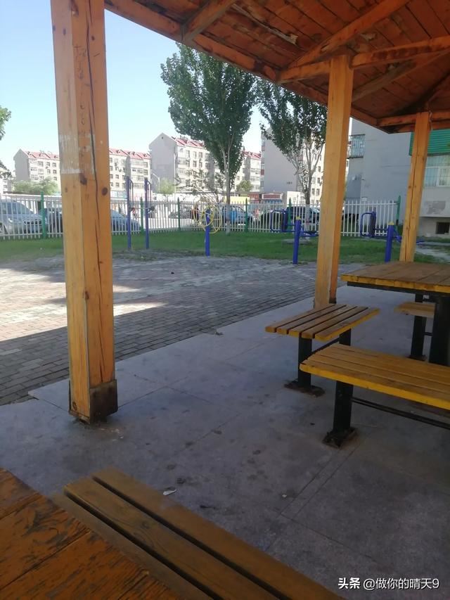新职工给单位领导送礼怎么送？