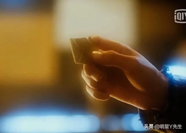 请问有什么电视剧或电影很感人的可以哭得稀里哗啦的？
