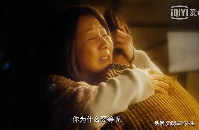 请问有什么电视剧或电影很感人的可以哭得稀里哗啦的？