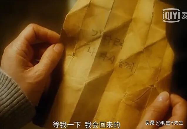 请问有什么电视剧或电影很感人的可以哭得稀里哗啦的？