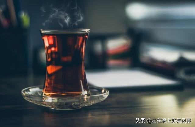 同事很喜欢喝茶，想送茶给她当礼物有什么好的推荐吗？