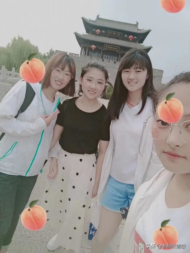 刚结婚第一年，八月十五公婆不给钱送礼怎么办？