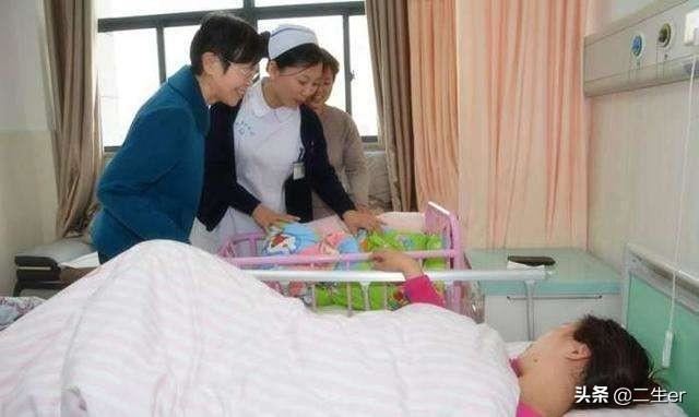 去看望刚生完宝宝的朋友同事同学送什么东西好？