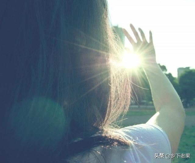 100元左右可以买什么结婚礼物，又可以显得大气？