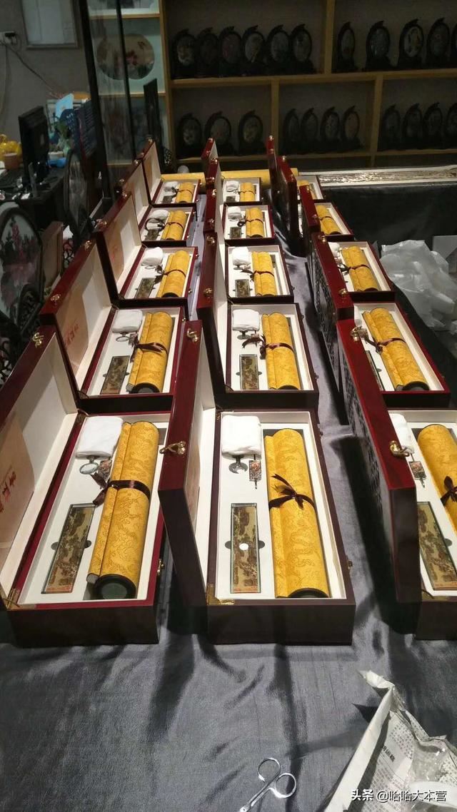 送什么礼物对35至40岁的男性领导表示感谢？