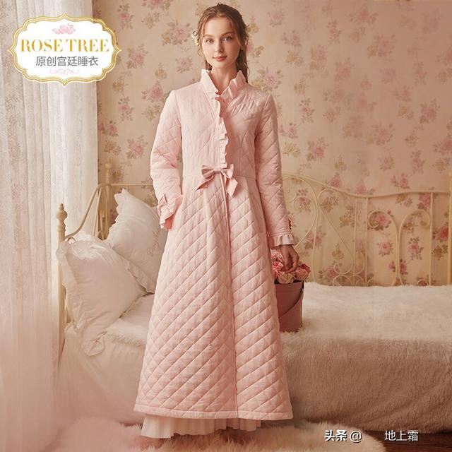 我侄女上大学了送什么好？400元左右？