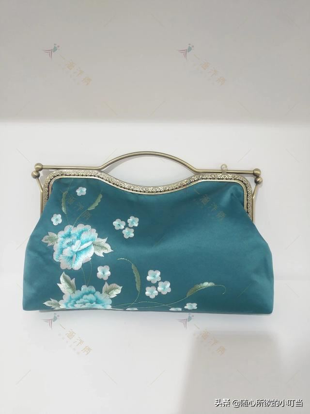 回答送女领导送什么礼物最好？
