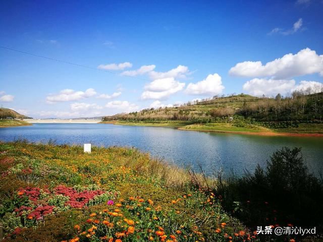 50岁女人给55岁情人送生曰礼物买啥好？