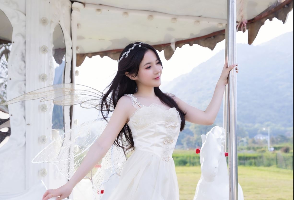 和太内向的女生谈恋爱是什么感觉？