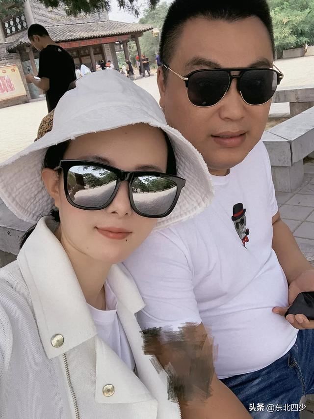 我和老婆结婚十年了，七夕节送她什么好？
