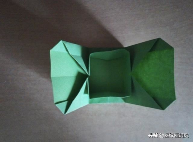 【折纸教程】怎样折一个礼品盒子？