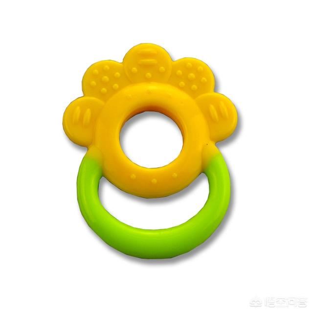 五个月宝宝要买什么玩具给她玩？