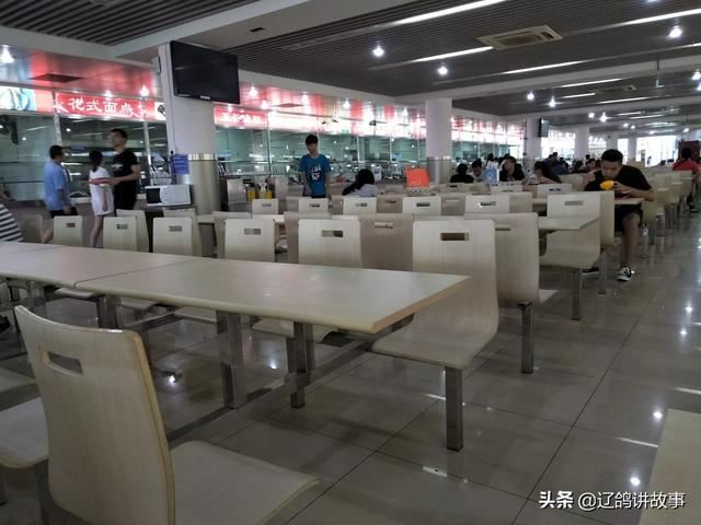 女儿结婚和婆婆住在一起，最近搬新居，一般家庭该给多少贺礼？