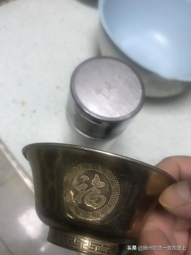 去云南旅游回来可以带什么特色产品送人啊？