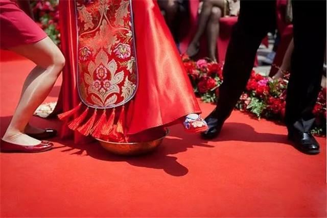新中式订婚宴流程？