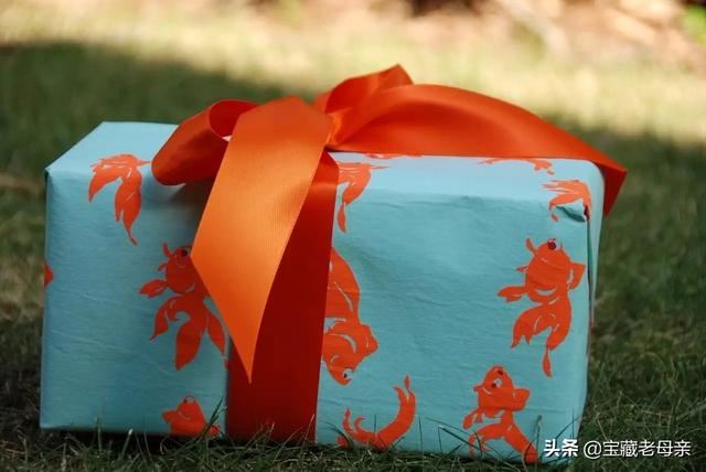 如果去朋友家蹭饭，要带什么去比较好？