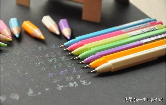 作业本属于文具吗？