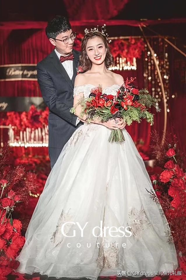 如何选择婚纱礼服的颜色？