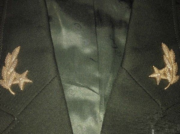 军礼服配饰穿戴方法？