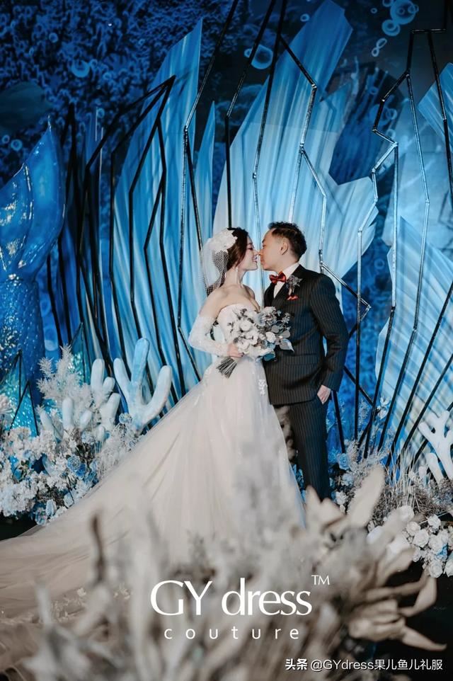 如何选择婚纱礼服的颜色？
