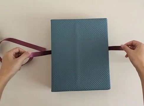 礼物盒蝴蝶结系法？