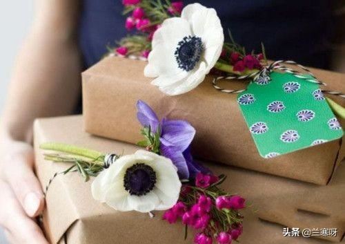 回答第一次去女方家带什么礼物好?